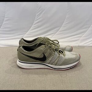 NIKE - Men’s Sz 12 Flyknit Trainer Neutral Olive/Velvet Brown